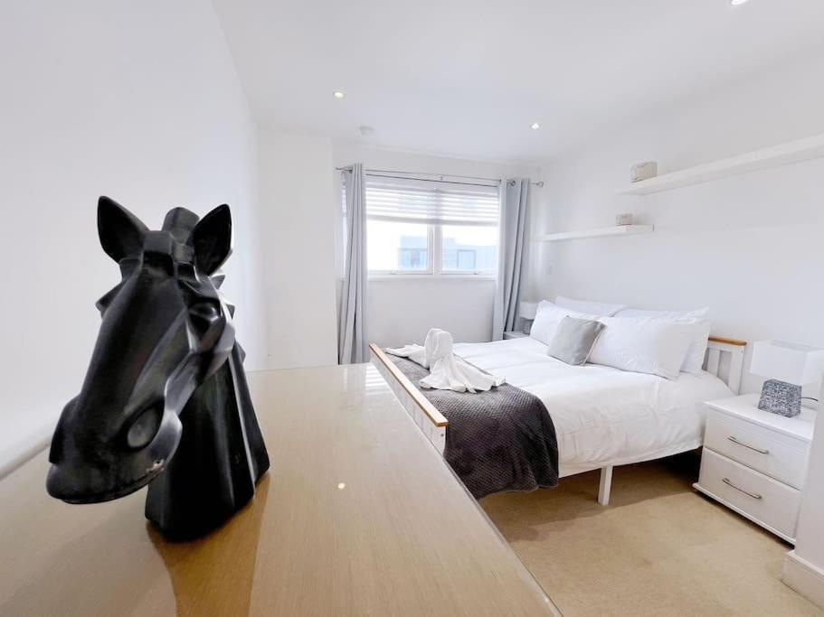 Stylish Seaview One-Bedroom Apt Swansea Exteriör bild