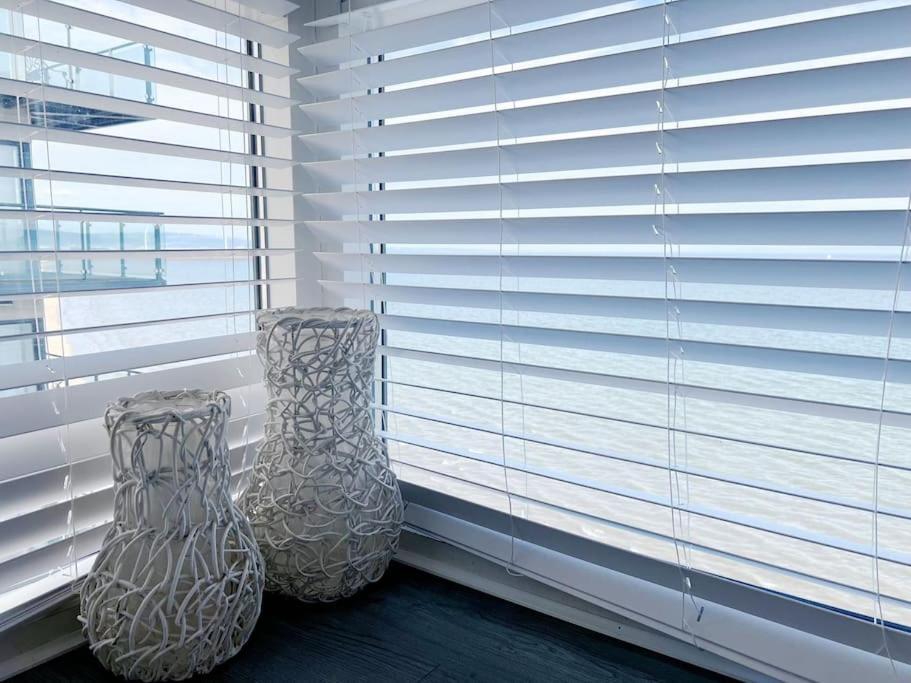 Stylish Seaview One-Bedroom Apt Swansea Exteriör bild